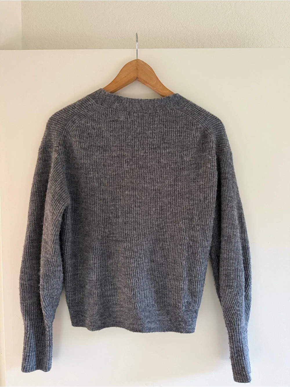 Quince Women's V-Neck Ribbed Cardigan Sweater - Gray